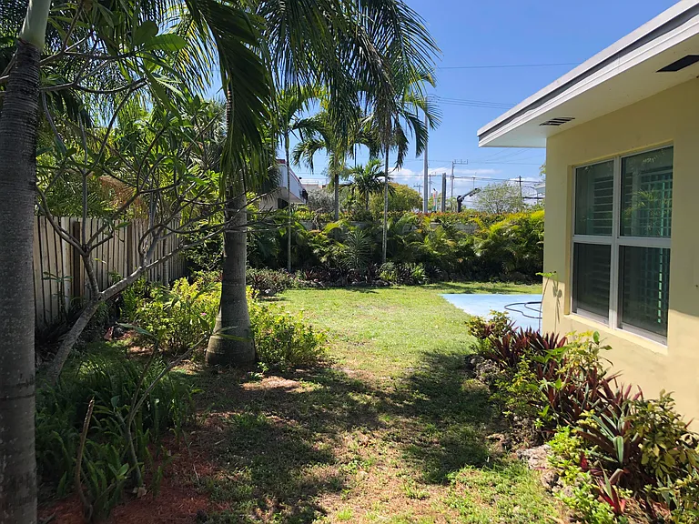 3160 NW 6th Ave — Photo 19