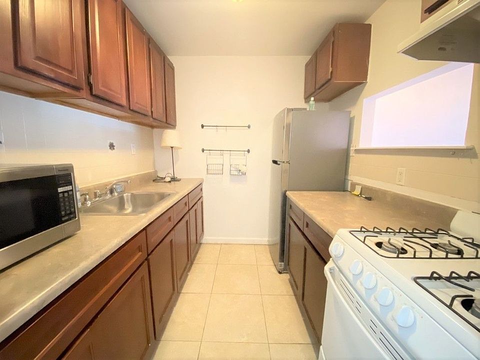 1st image of 113 Sullivan St APT 1