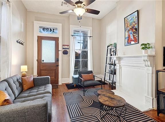 3rd image of 1429 Cambronne St