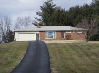 48 Berry Farm Rd, Staunton, VA 24401