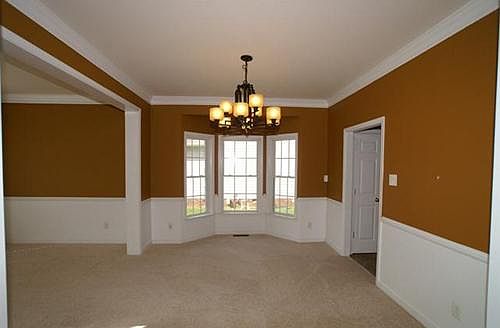 3rd image of 10509 Runnymeade Dr