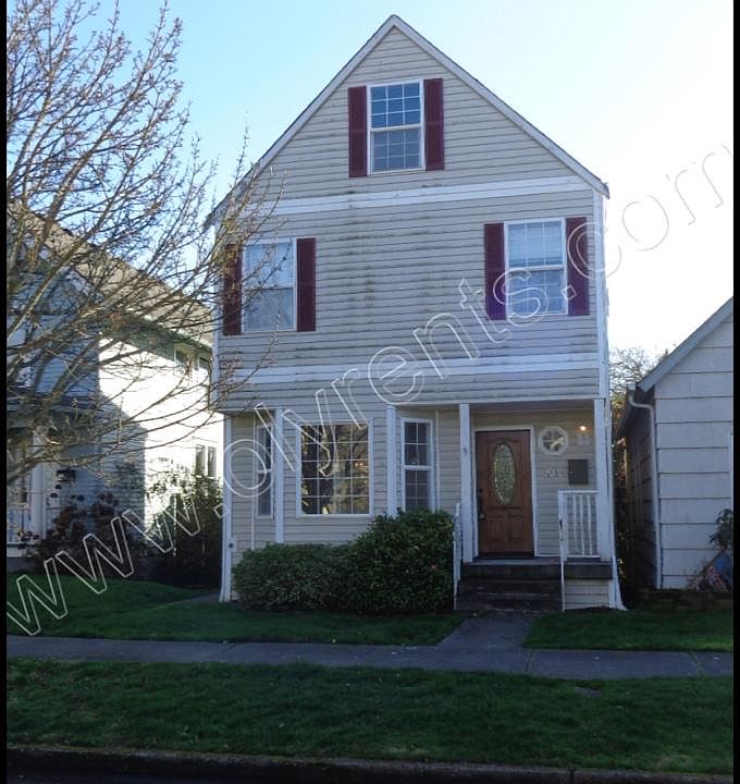 1st image of 3010 N 8th St