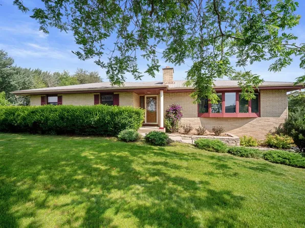 1446 Hickory COURT, Grafton, WI 53024