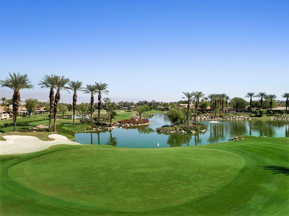 2nd image of 220 Desert Holly Dr