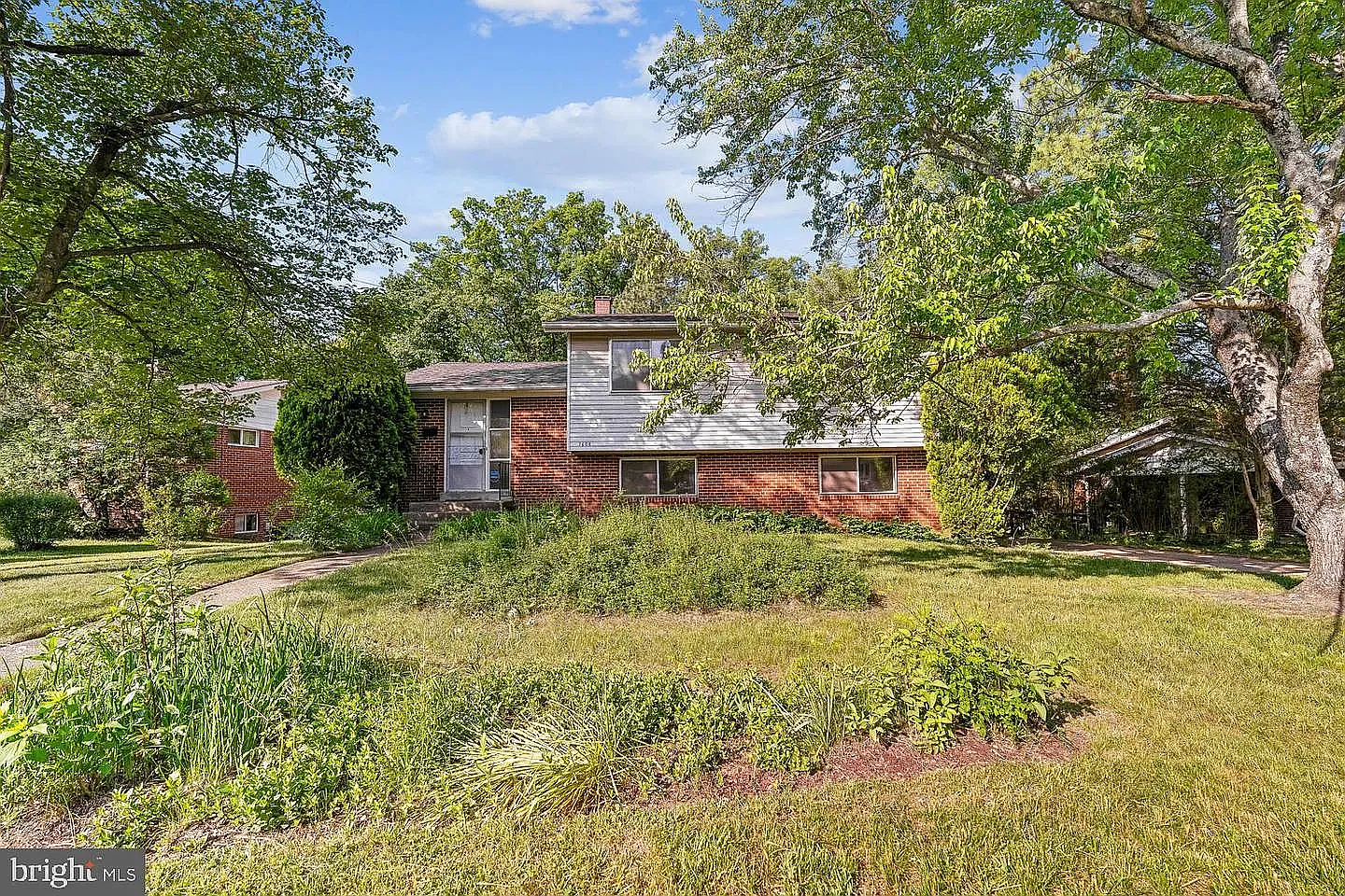 4 bed, 2.5 bath, 1818 sqft, $3,200 — Photo 1
