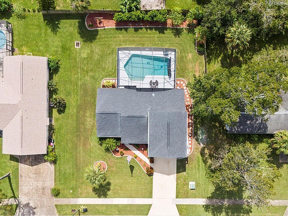 3rd image of 628 Cole Dr