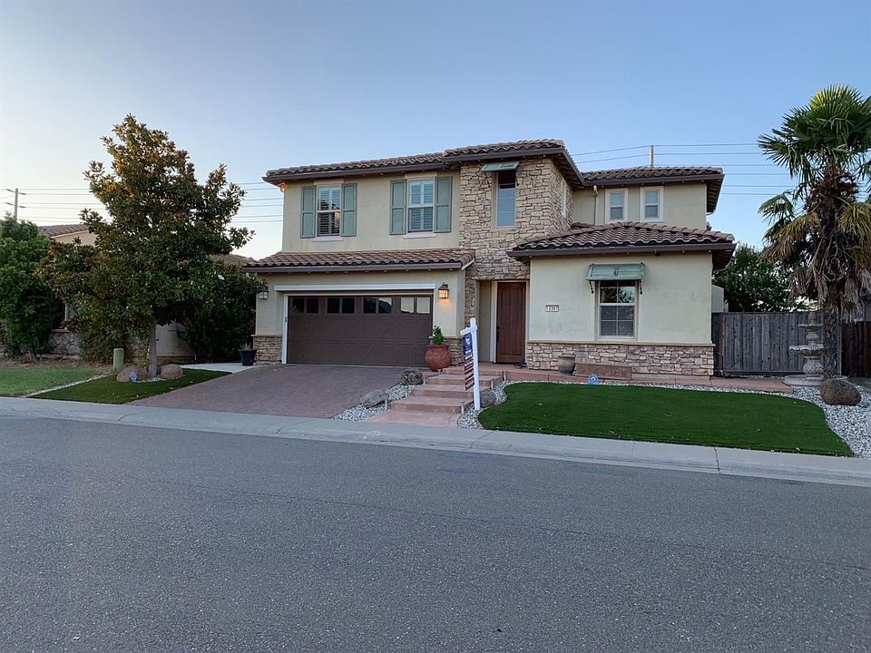 2nd image of 12387 El Portal Way