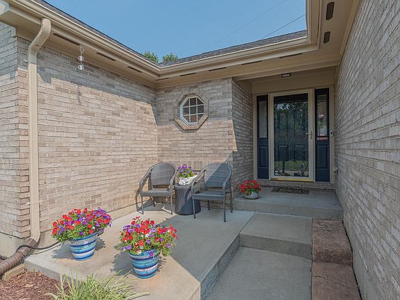 5th image of 6396 Deermeade Dr