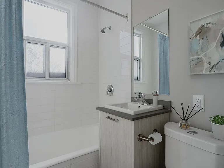 21 Raglan Ave — Photo 6