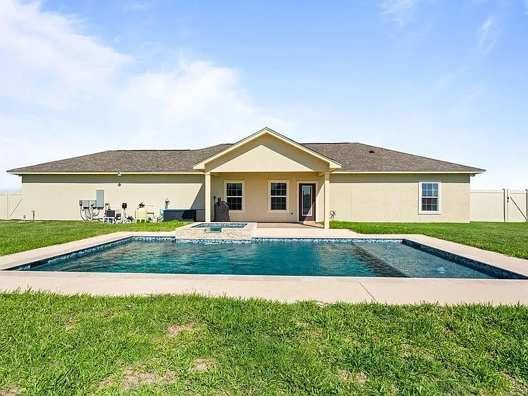 5548 County Road 101 — Photo 11