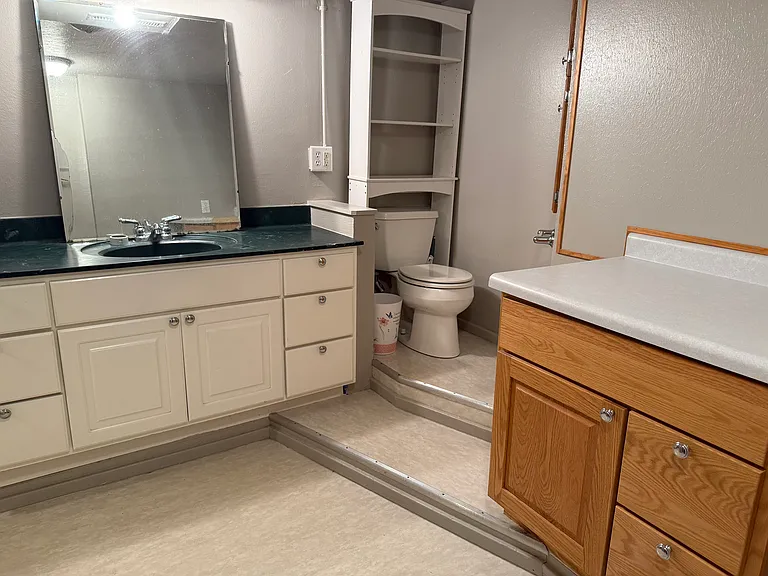 2557 S Cedar St — Photo 13