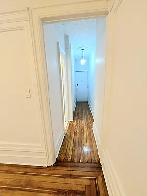 Rented by Riverside NYC Realty LLC | media 12