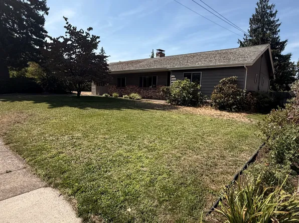 910 7th St, Hood River, OR 97031