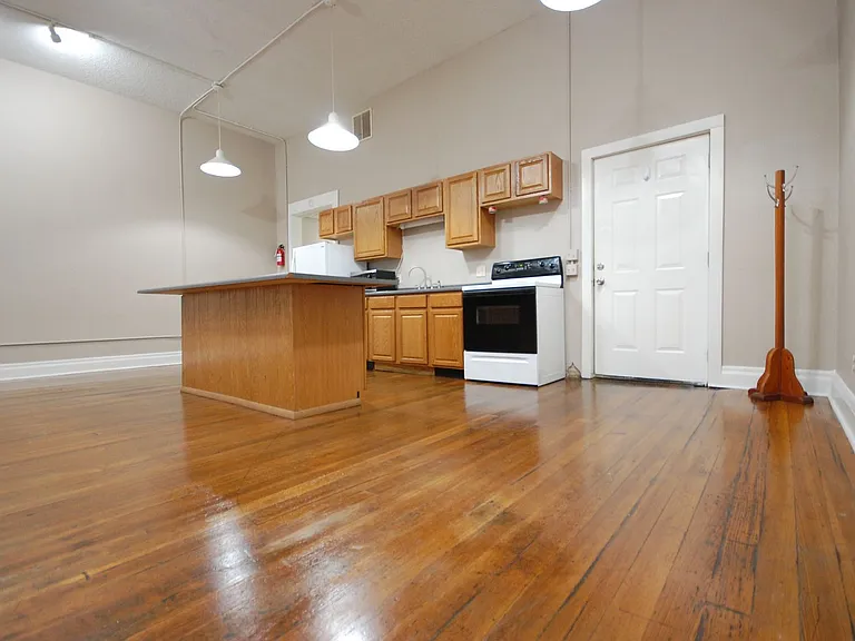 717.5 Story St — Photo 2