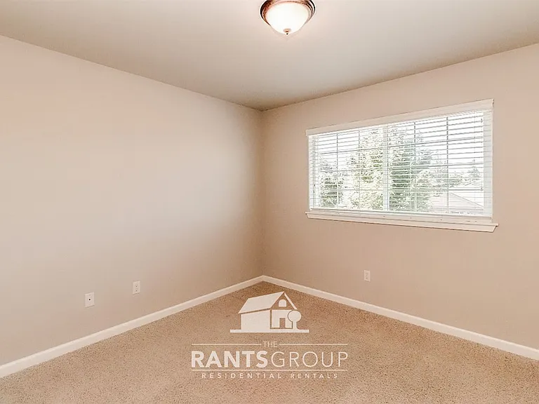 4724 Stonegate St SE — Photo 15