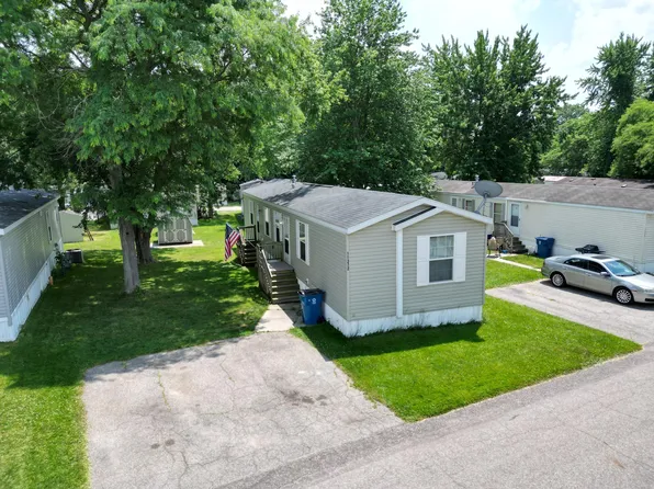 11372 Maple Ct, Allendale, MI 49401