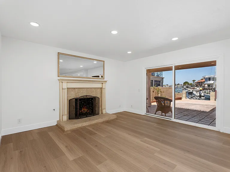 4051 Mistral Dr — Photo 15