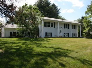 4 Knollwood Dr, Lincoln, RI 02865