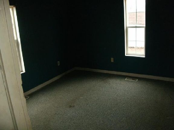 5th image of 2426 S McClure St