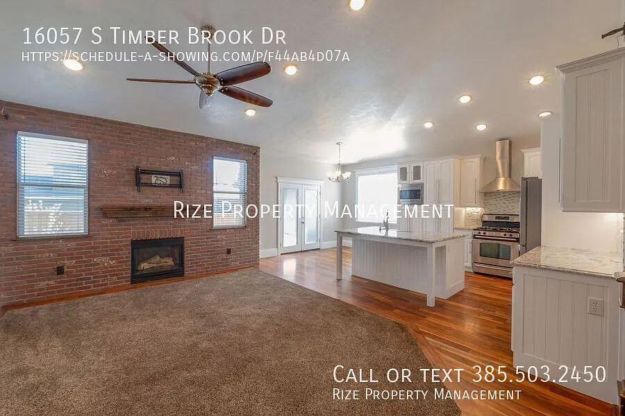 $1000 Off Move in Costs! — Photo 4