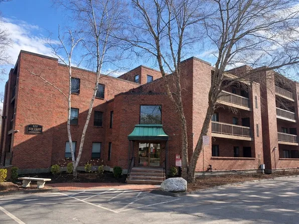 123 Elm St APT D-12, Quincy, MA 02169