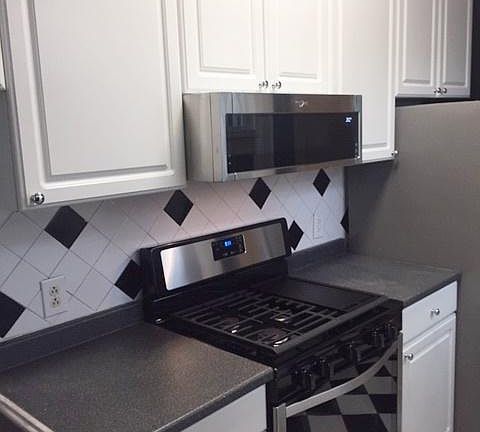 Gas Range & Microwave