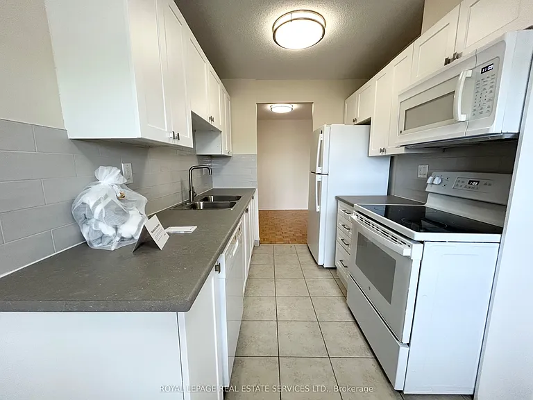 16 Cedarwoods Cres #504 — Photo 5