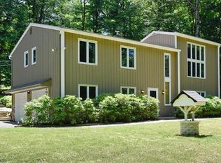 127 E Mountain Rd, Sparta, NJ 07871