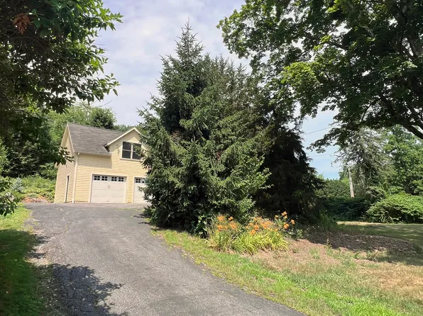 10 W Acton Rd, Stow, MA 01775