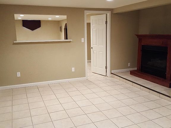 4th image of 35 Loveland Dr