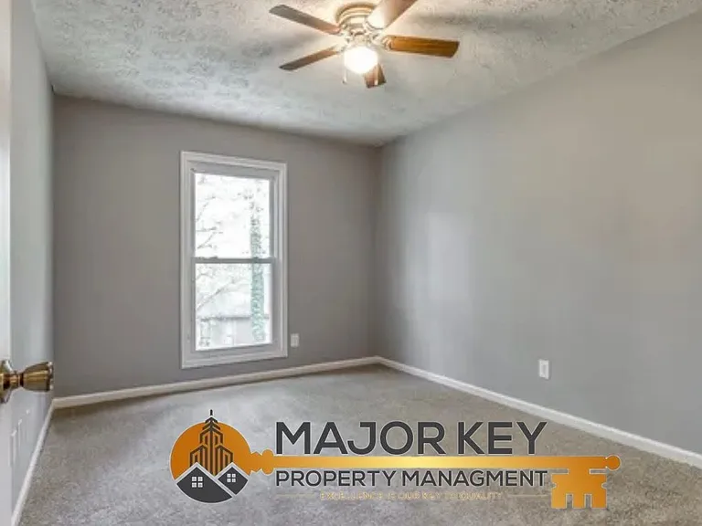 2340 Beaver Ruin Rd #50 — Photo 24