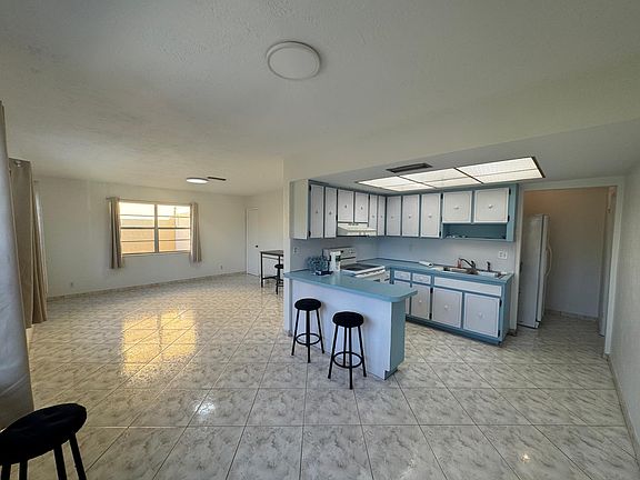 2nd image of 452 W Royal Palm Road