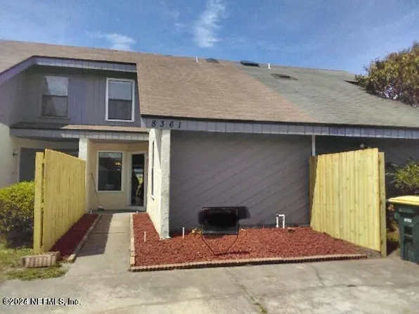 8361 CENTURY POINT Drive N, Jacksonville, FL 32216