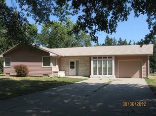 715 E 5th St, Stromsburg, NE 68666
