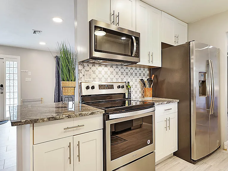11545 Sunset Blvd #B — Photo 7