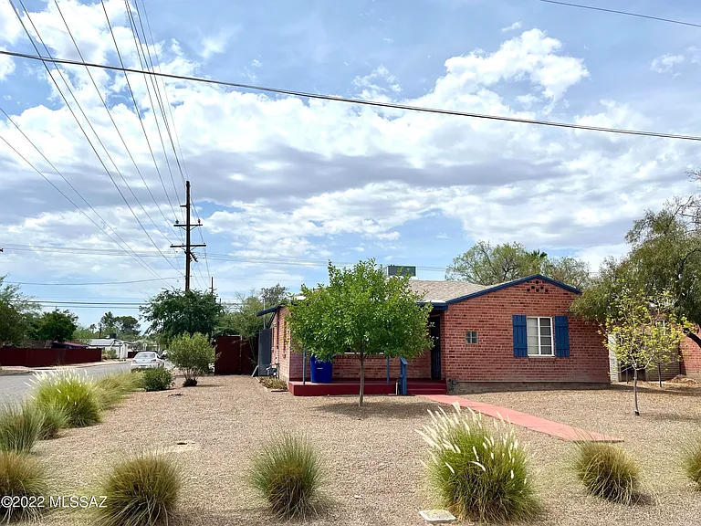 1746 E Copper St — Photo 6