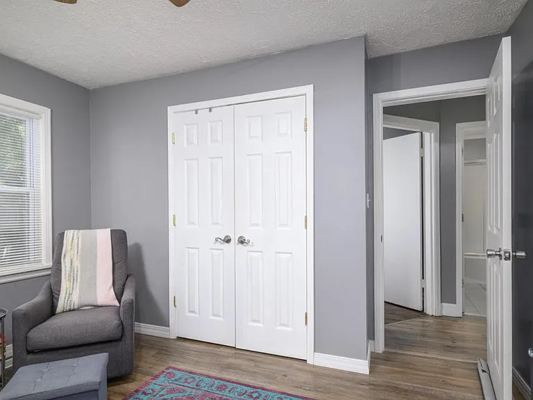 10811 Alberta Dr — Photo 8