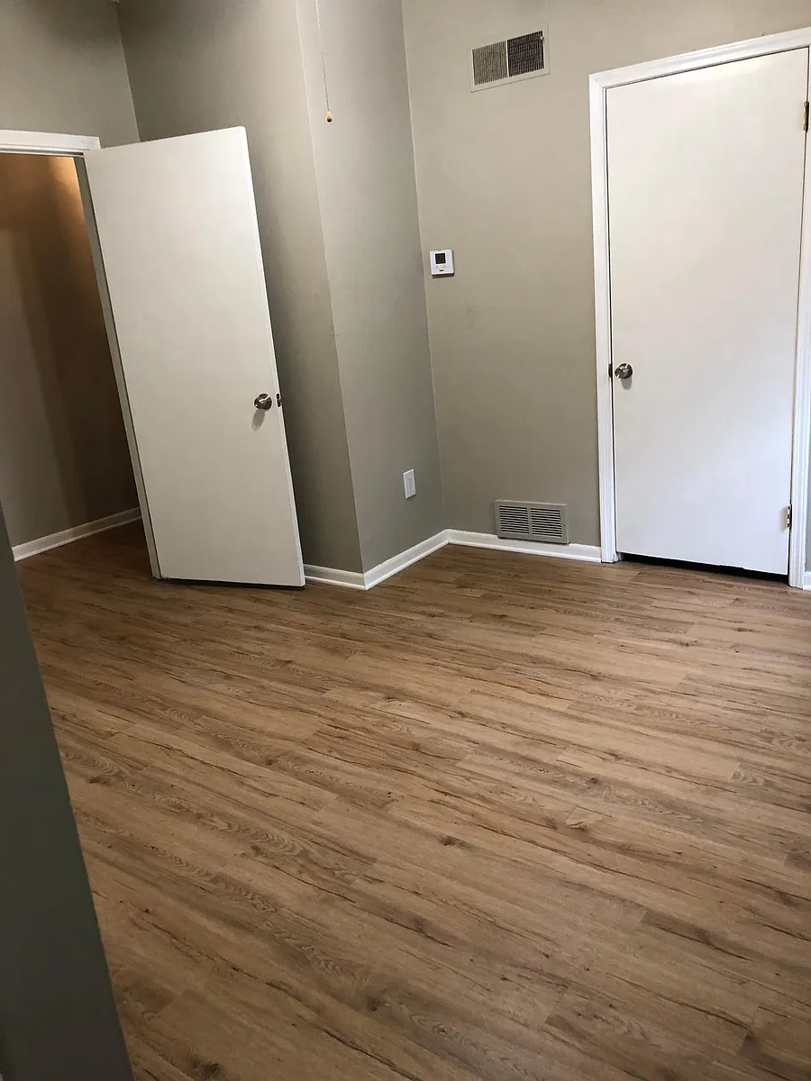 second bd with separate entry - 172 S Avalon St