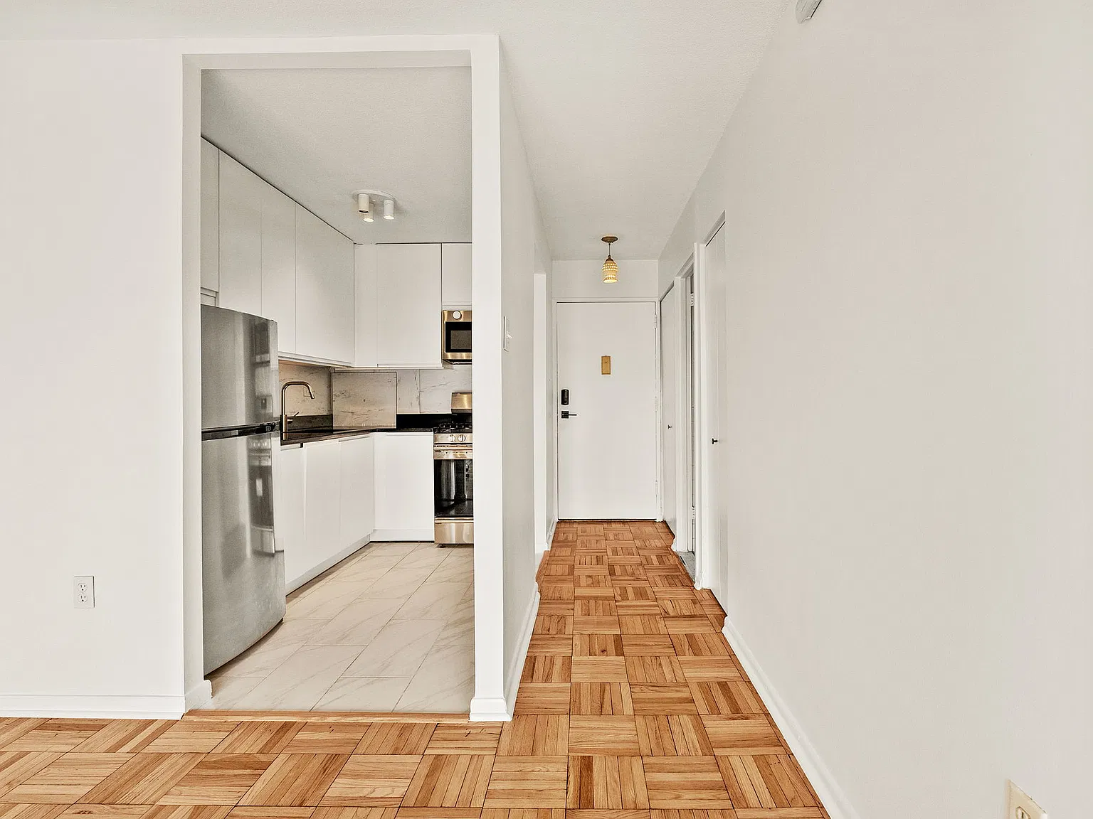 Studio, 486 sqft, $1,800 — Photo 2