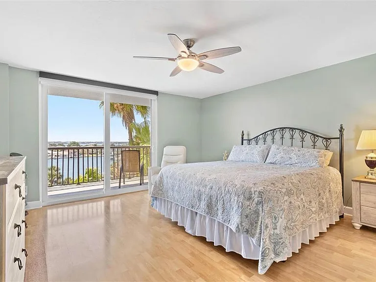 1660 Gulf Blvd #607 — Photo 16
