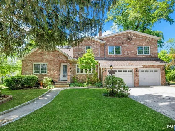 21 Sheridan Ave, West Orange, NJ 07052