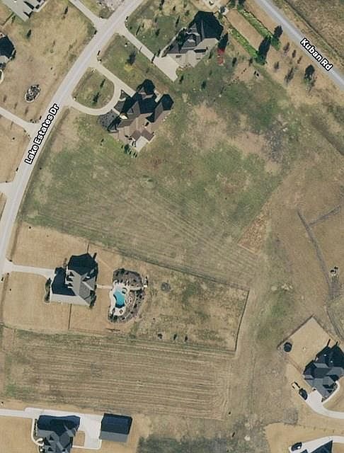 2nd image of 2125 Lake Estates Dr