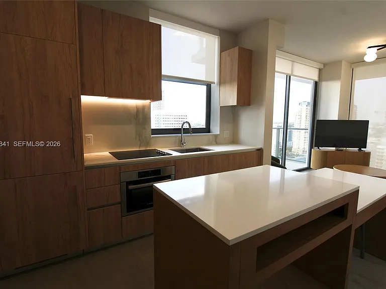 11 NE 6th St #2114 — Photo 2