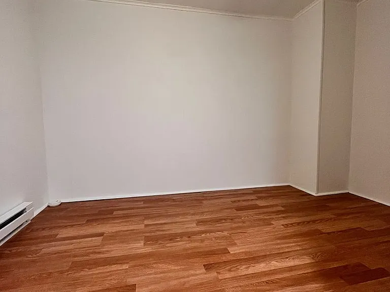 504 Laurel St — Photo 10