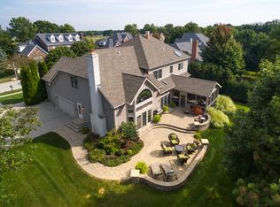 876 Deerpath Ct, Wheaton, IL 60189