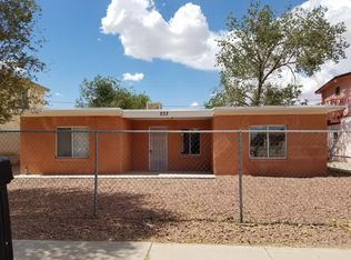 233 N Carnes Rd, El Paso, TX 79907