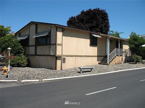 3rd image of 5900 64th St NE Unit 179