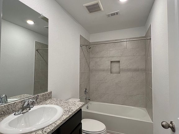4th image of 10841 Emerick St #10841