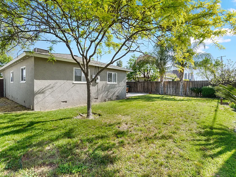 534 Beverly Dr — Photo 21