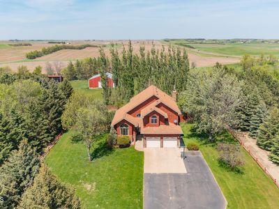 11325 35th St SW, Dickinson, ND, 58601
